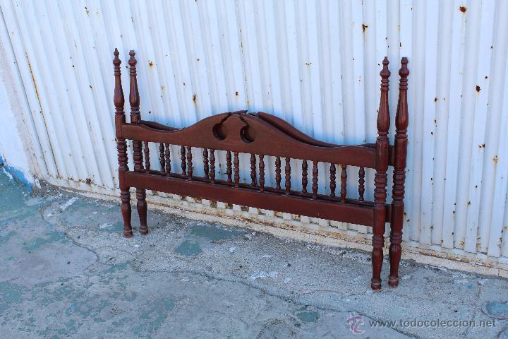 Antig&uuml;edades: 2 CAMAS DE MADERA CON CABEZAL Y PIECERO - Foto 6