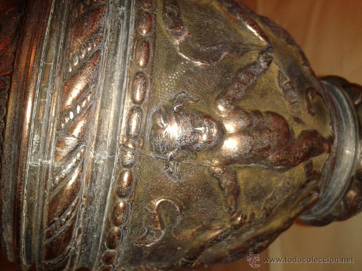 Antig&uuml;edades: Pareja jarrones de calamina - Foto 10