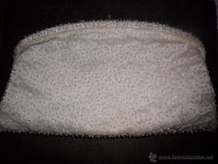 Antig&uuml;edades: Bolso blanco antiguo - Foto 3