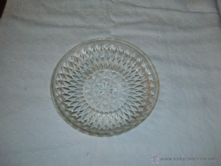 Antiquit&eacute;s: Bandeja para Aperitivos en cristal tallado medidas 14,5 X 3 cm