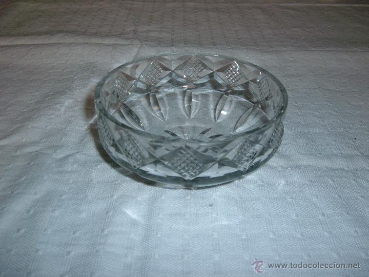 Antiquit&eacute;s: Cuenco para Aperitivos en cristal tallado medidas 12 X 5 cm