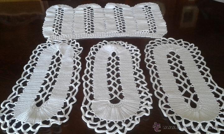 Antig&uuml;edades: CONJUNTO DE 5 PA&Ntilde;ITOS DE CROCHET.