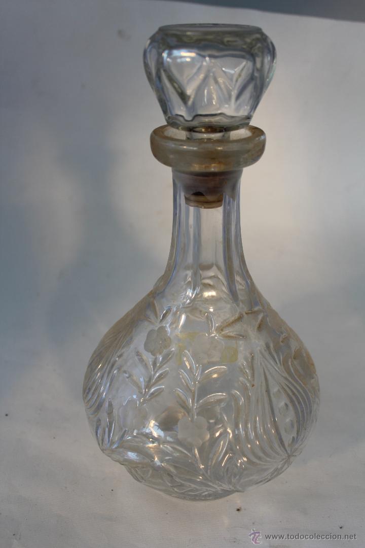 Antig&uuml;edades: LICORERA EN CRISTAL TALLADO - Foto 1