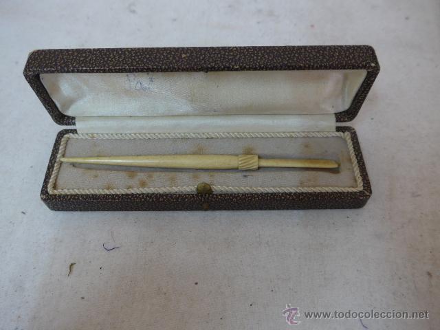 Antig&uuml;edades: Antigua pieza seguramente para cata de jamon o queso, de principios s.XX. En caja