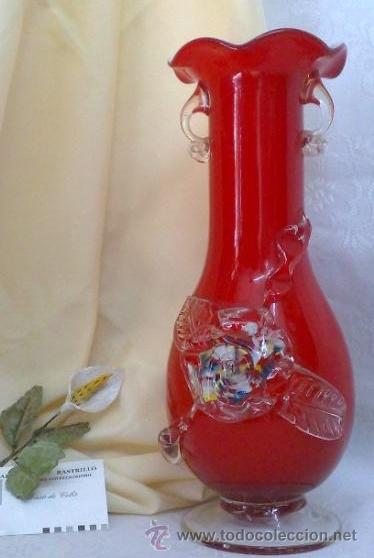 Antig&uuml;edades: ANTIGUO JARRON EN CRISTAL DOBLADO ROJO Y BLANCO. - Foto 2