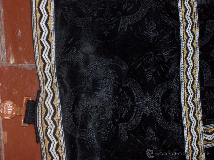 Antig&uuml;edades: CAPA PLUVIAL NEGRA - Foto 3