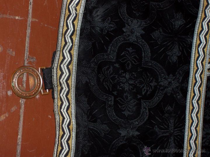 Antig&uuml;edades: CAPA PLUVIAL NEGRA - Foto 6