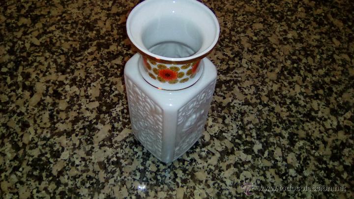 Antig&uuml;edades: FLORERO DE PORCELANA MARCA SANGO - Foto 4