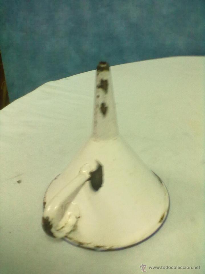 Antig&uuml;edades: EMBUDO CHAPA ESMALTADA. - Foto 2