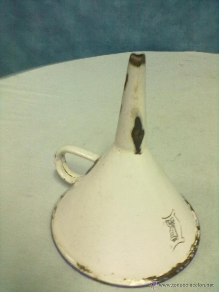 Antig&uuml;edades: EMBUDO CHAPA ESMALTADA. - Foto 3