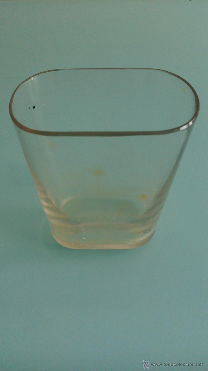 Antiques: Vaso faltriquera o petaca balneario