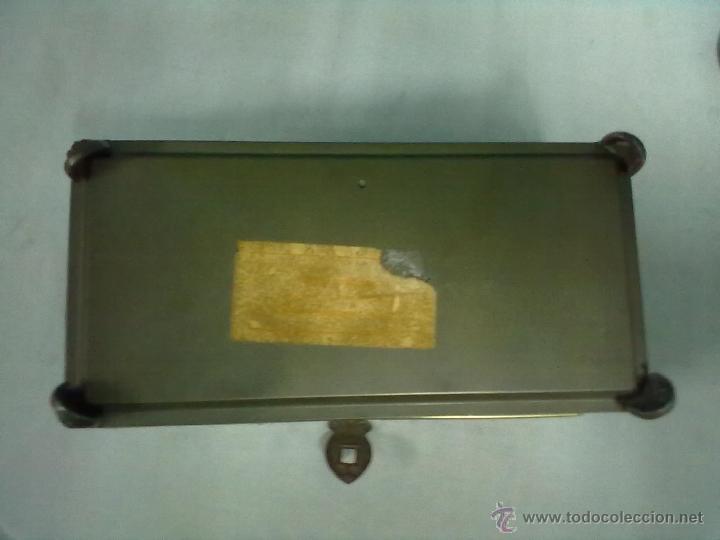 Antig&uuml;edades: CAJA CHAPA TROQUELADA - Foto 7