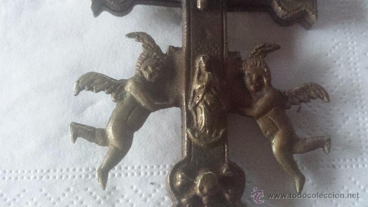 Antig&uuml;edades: antigua cruz de caravaca en bronce. - Foto 3