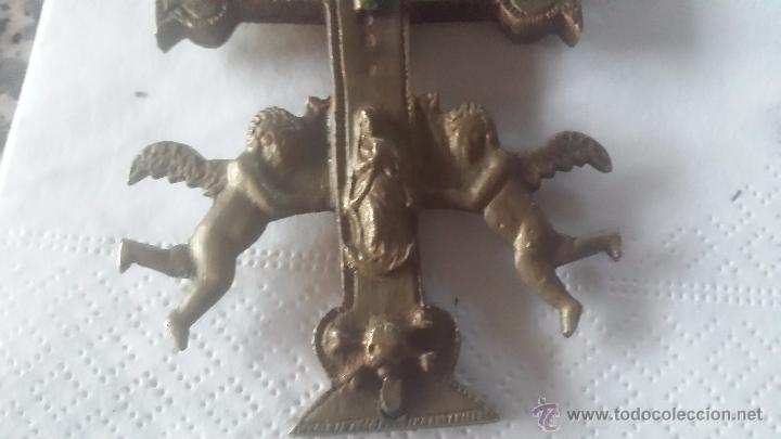 Antig&uuml;edades: antigua cruz de caravaca en bronce. - Foto 3