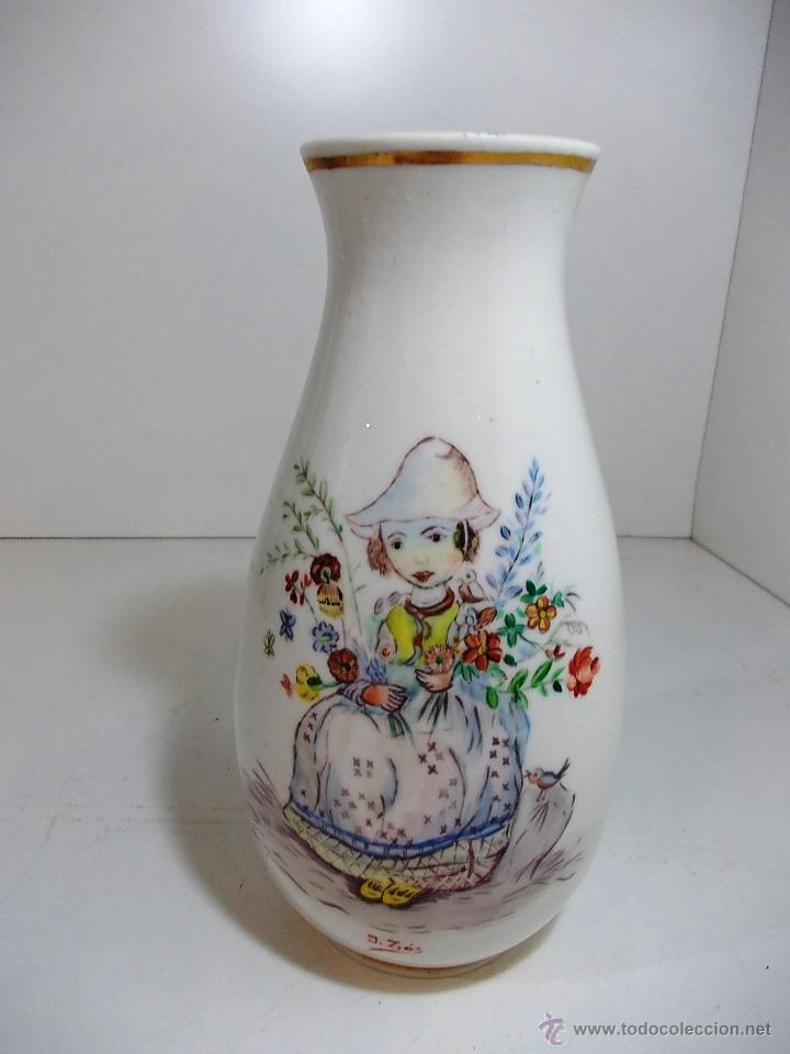 Antig&uuml;edades: ANTIGUO FLORERO FIRMADO. - Foto 1