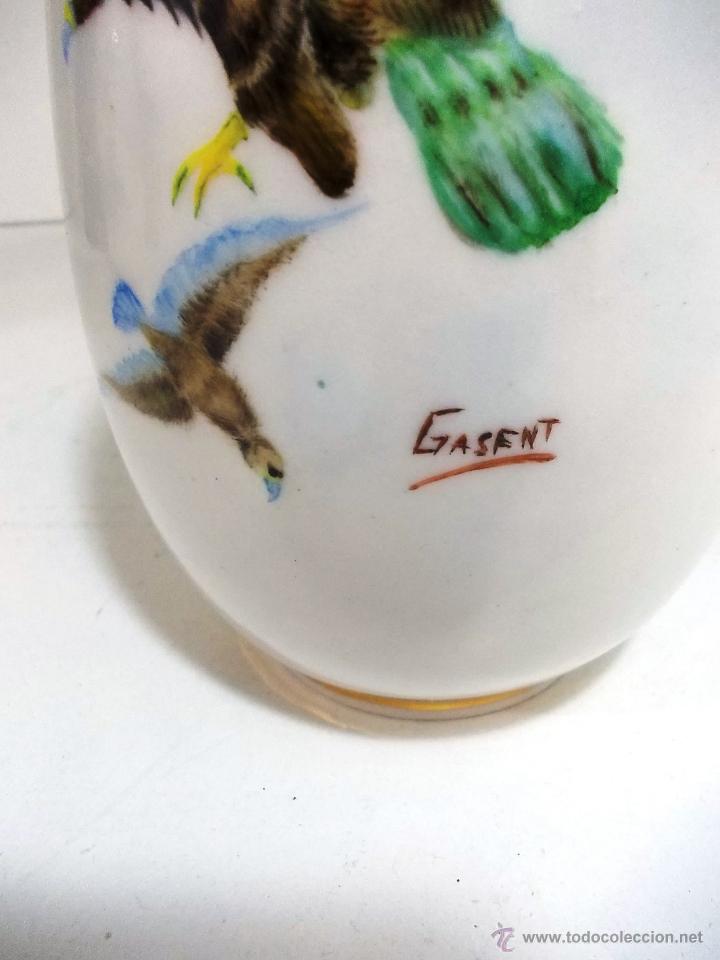 Antig&uuml;edades: ANTIGUO FLORERO FIRMADO. - Foto 2