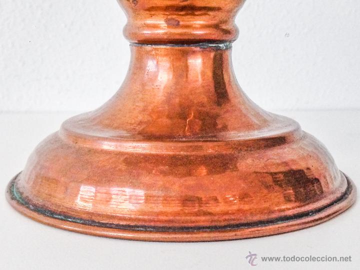 Antig&uuml;edades: Jarr&oacute;n de cobre repujado - Foto 3