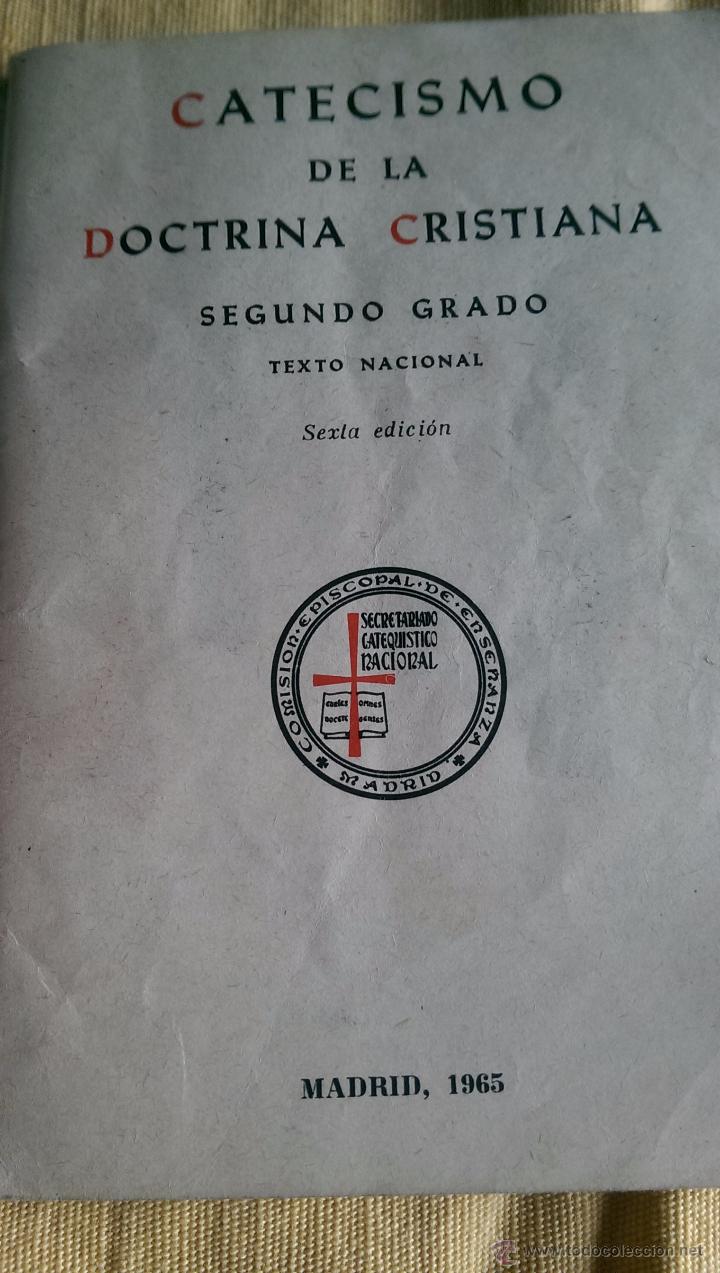 Antig&uuml;edades: CATECISMO 1965 Y ANTIGUA BENDITERA - Foto 6
