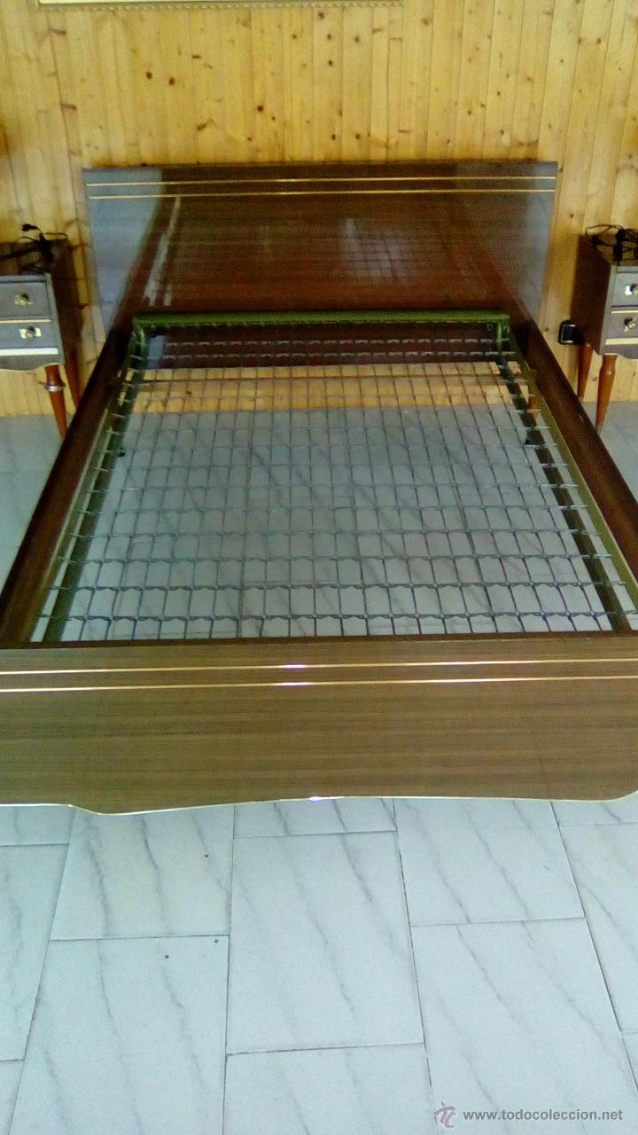 Antig&uuml;edades: DORMITORIO : CAMA, MESITAS Y COQUETA - Foto 5