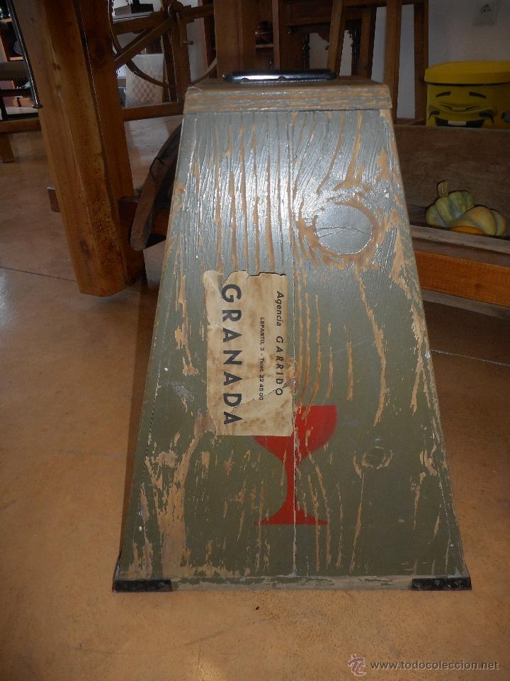 Antig&uuml;edades: Caja transportar c&aacute;liz - Foto 3