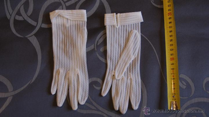 Antig&uuml;edades: Antiguos guantes de Primera Comuni&oacute;n - Foto 1