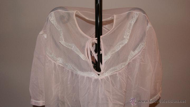 Antig&uuml;edades: Camis&oacute;n en rosa a&ntilde;os 60 aproximadamente. - Foto 3