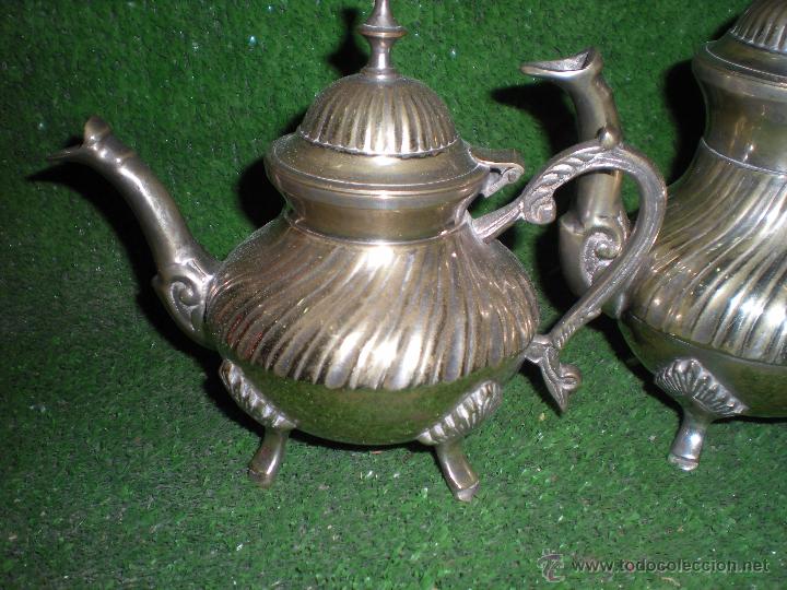 Antig&uuml;edades: bandeja labrada con juego de caf&eacute; - Foto 8