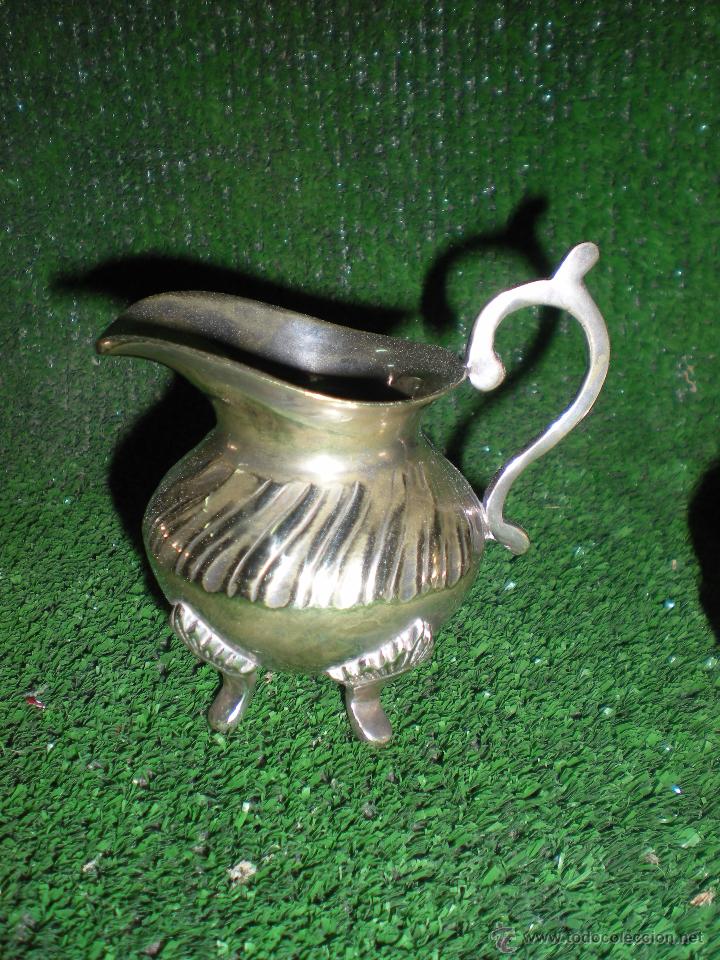 Antig&uuml;edades: bandeja labrada con juego de caf&eacute; - Foto 10