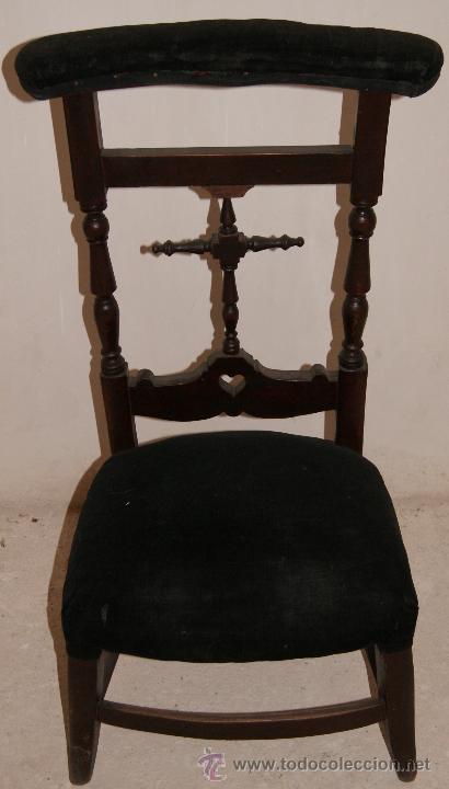 Antig&uuml;edades: Antiguo reclinatorio en madera. - Foto 1