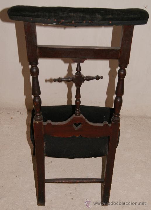 Antig&uuml;edades: Antiguo reclinatorio en madera. - Foto 2