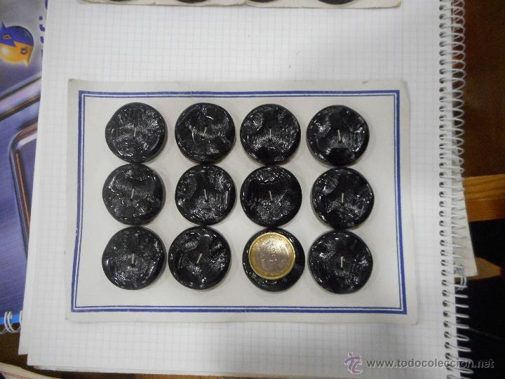 Antig&uuml;edades: Botones antiguos - Foto 3