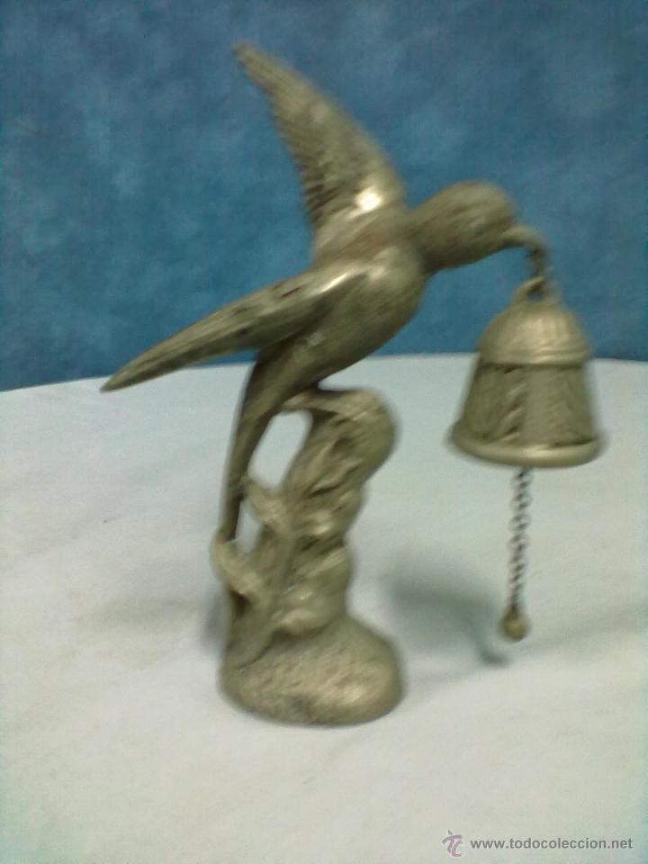 Antig&uuml;edades: PAJARO CON CAMPANILLA EN EL PICO - Foto 3