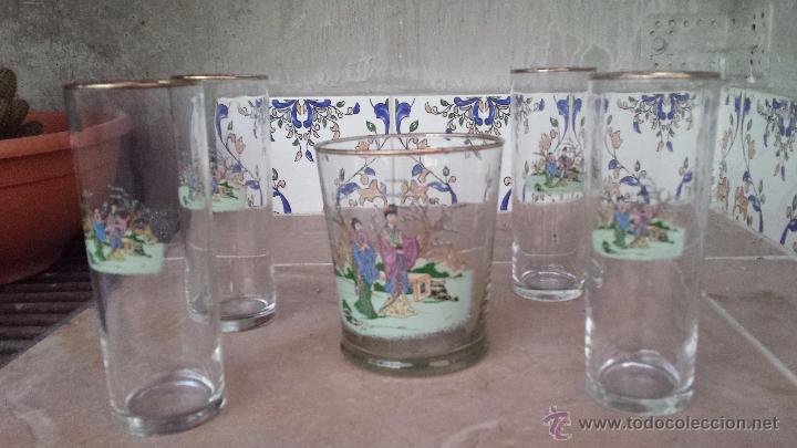 Antiquit&eacute;s: antiguo juego de cubitera y 4 vasos con escenas orientales