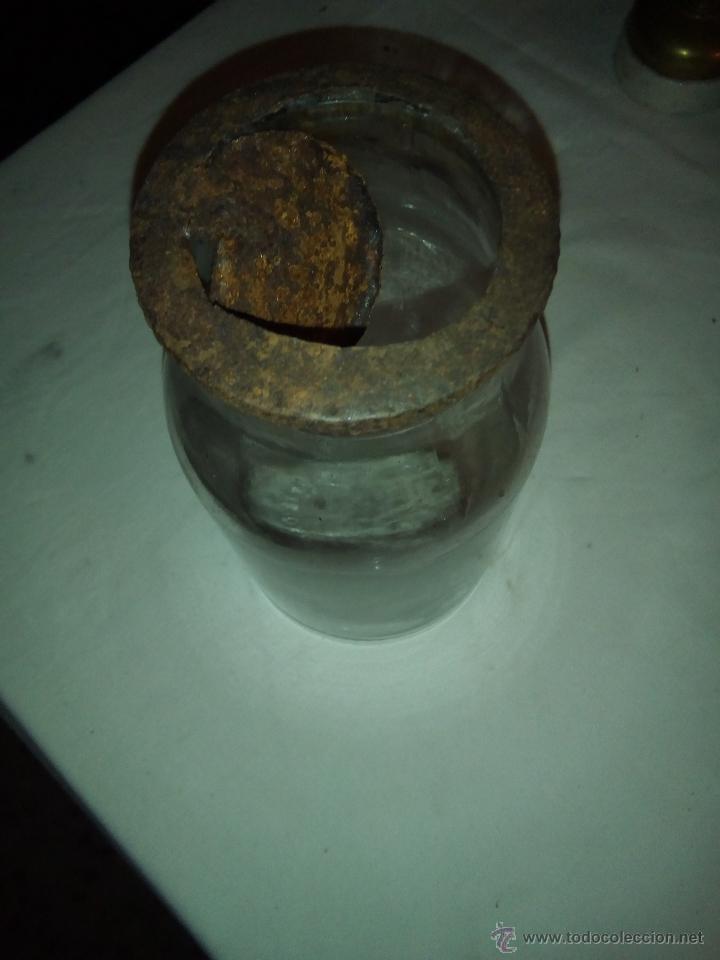 Antig&uuml;edades: Botella cristal antigua - Foto 2