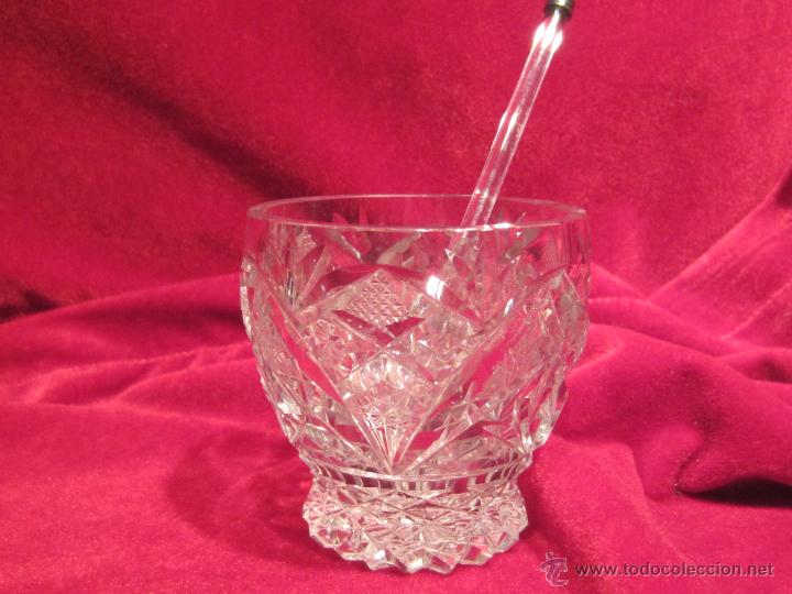 Antig&uuml;edades: salero de cristal y plata - Foto 1