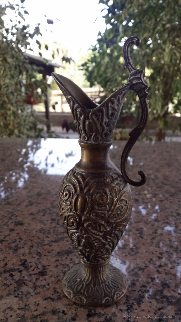 Antig&uuml;edades: antiguo jarron de bronce - Foto 1