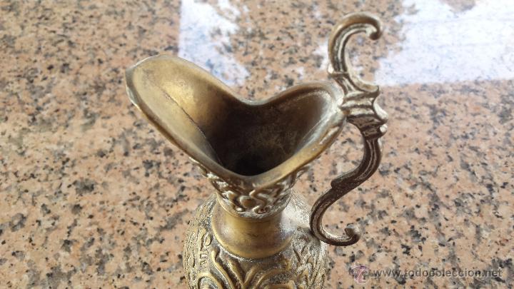 Antig&uuml;edades: antiguo jarron de bronce - Foto 2