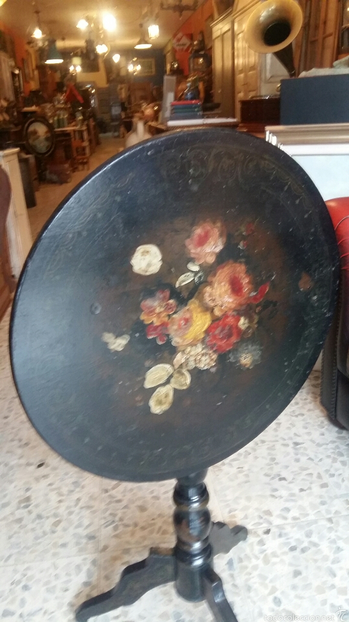 Antig&uuml;edades: Mesa velador pintada a mano - Foto 2
