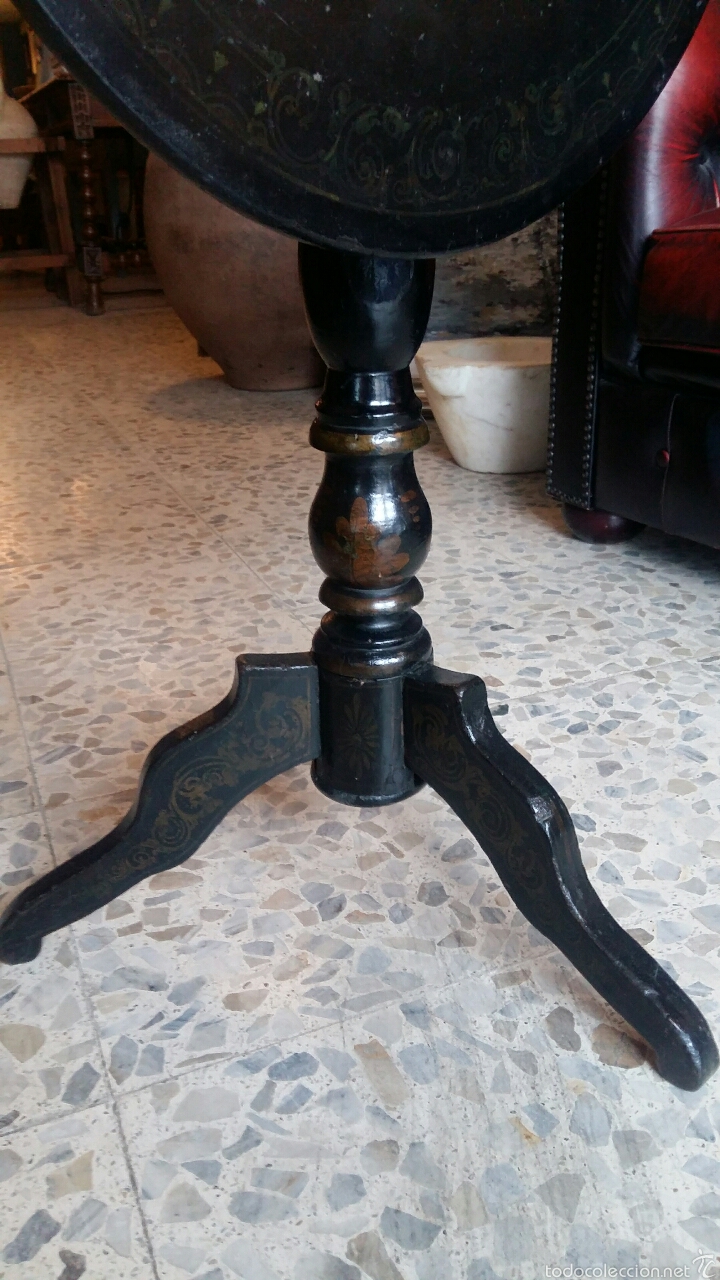 Antig&uuml;edades: Mesa velador pintada a mano - Foto 3