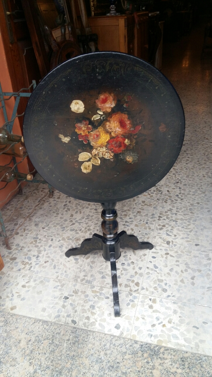 Antig&uuml;edades: Mesa velador pintada a mano - Foto 4