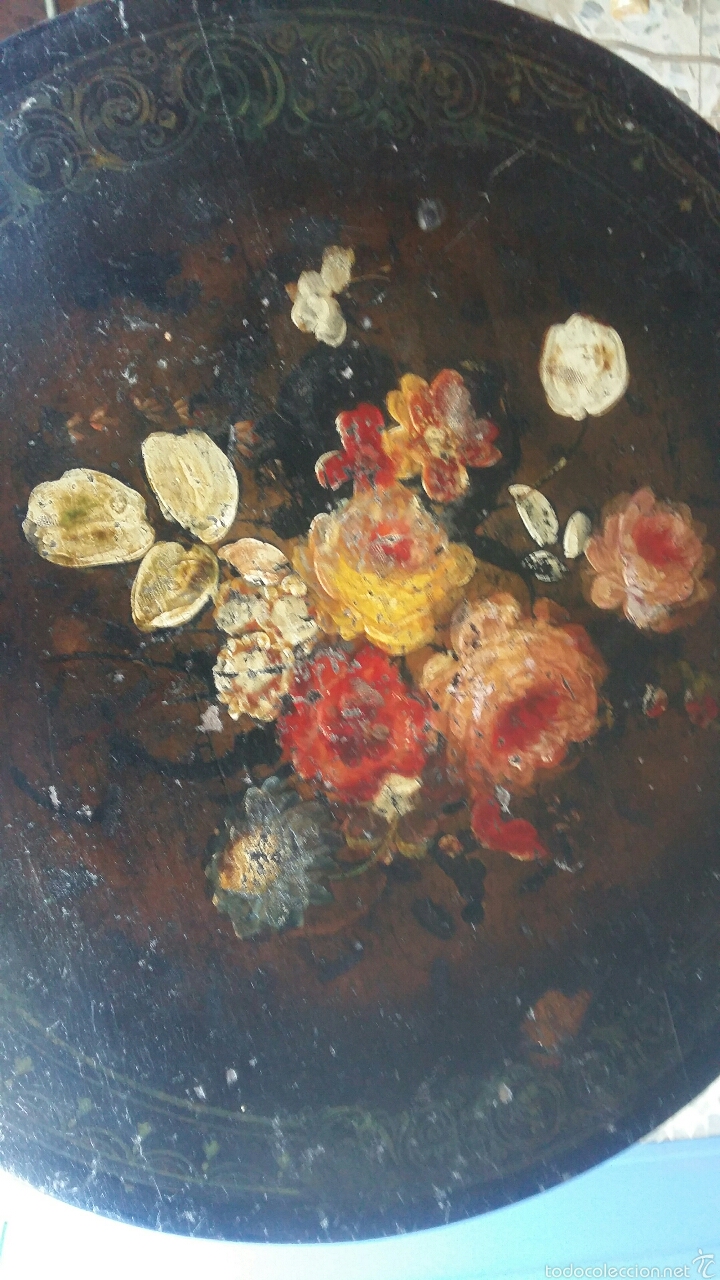 Antig&uuml;edades: Mesa velador pintada a mano - Foto 6