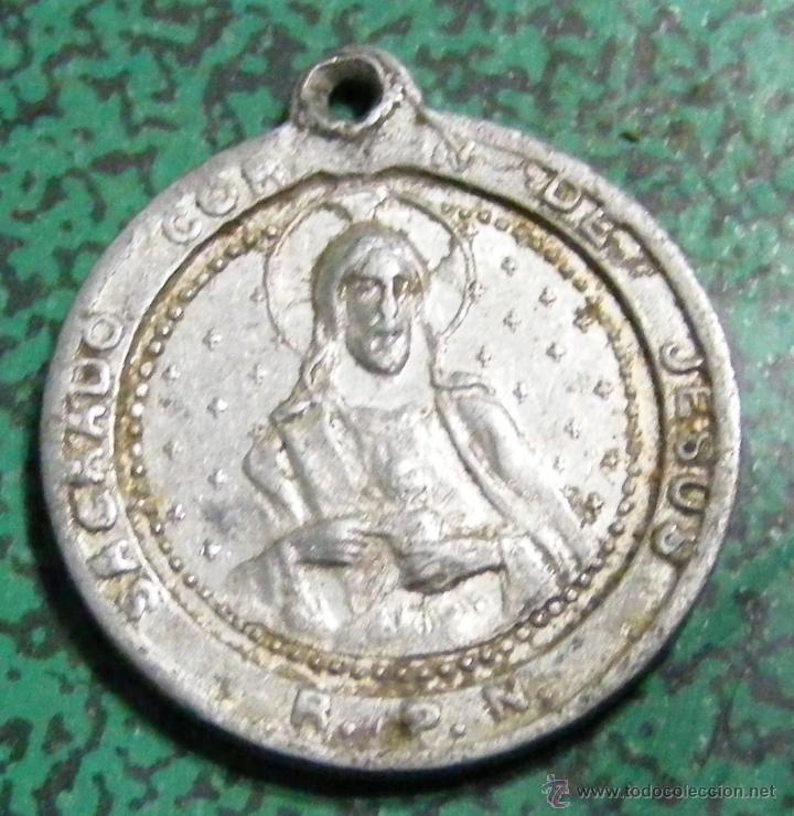 Antig&uuml;edades: MEDALLA RELIGIOSA MIDE SIN ANILLA 2 CM - Foto 2