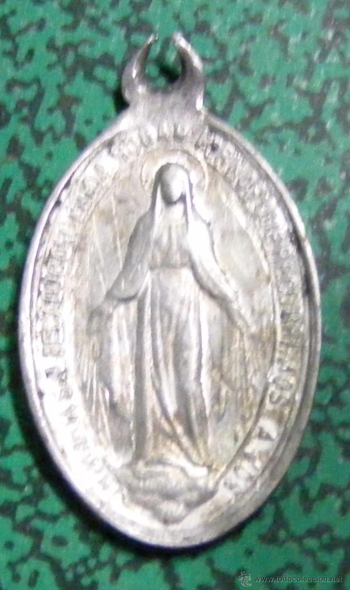 Antig&uuml;edades: MEDALLA RELIGIOSA MIDE 2 X 1,4 CM - Foto 1