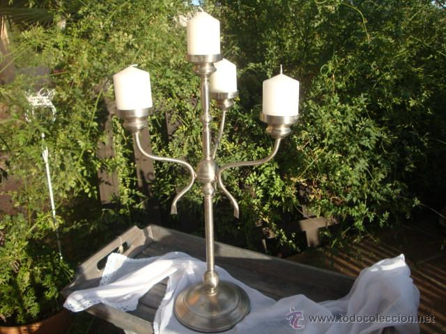 Antig&uuml;edades: Antiguo candelabro de metal - Foto 2