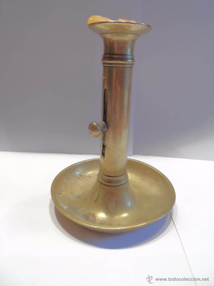 Antig&uuml;edades: bonito candelabro de bronce antiguo - Foto 1