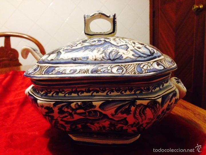 Antig&uuml;edades: Sopera de cer&aacute;mica tipo Talavera - Foto 3