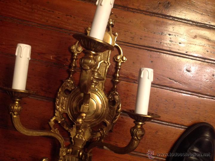 Antig&uuml;edades: aplique de bronce de tres luces (2) - Foto 3