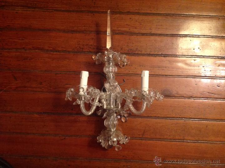 Antig&uuml;edades: aplique de dos luces de cristal con pinaculo (2) - Foto 1