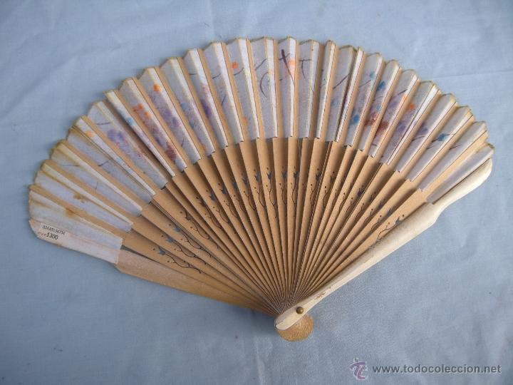 Antig&uuml;edades: ABANICO DE MADERA - Foto 2