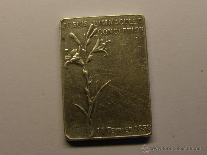 Antig&uuml;edades: Medalla de Lourdes, de plata. - Foto 2